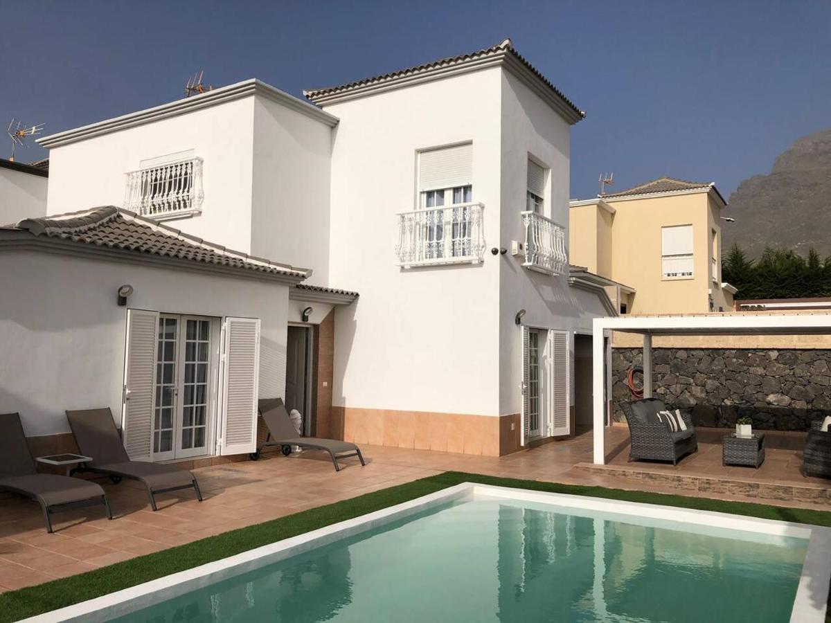 Villa Vanesa Luxury Private Villa With A Heated Pool, 4 Bedrooms And 4 Bathrooms Адехе Екстер'єр фото