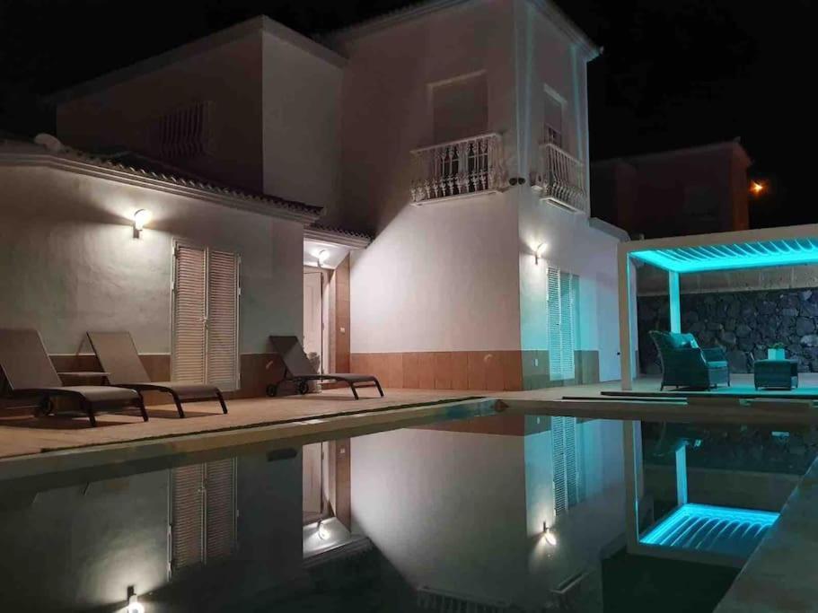 Villa Vanesa Luxury Private Villa With A Heated Pool, 4 Bedrooms And 4 Bathrooms Адехе Екстер'єр фото